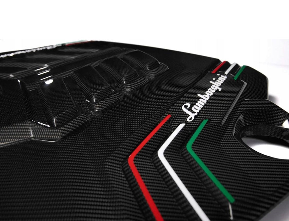 Full carbon engine cover with color accents Lamborghini Urus