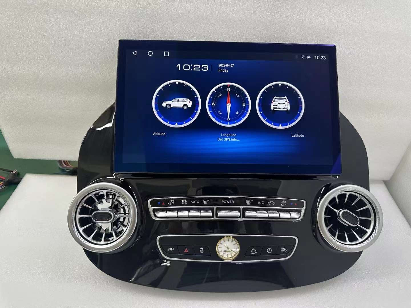 Mercedes Benz V Class 13.3” Ultra Max Pad Series CarPlay