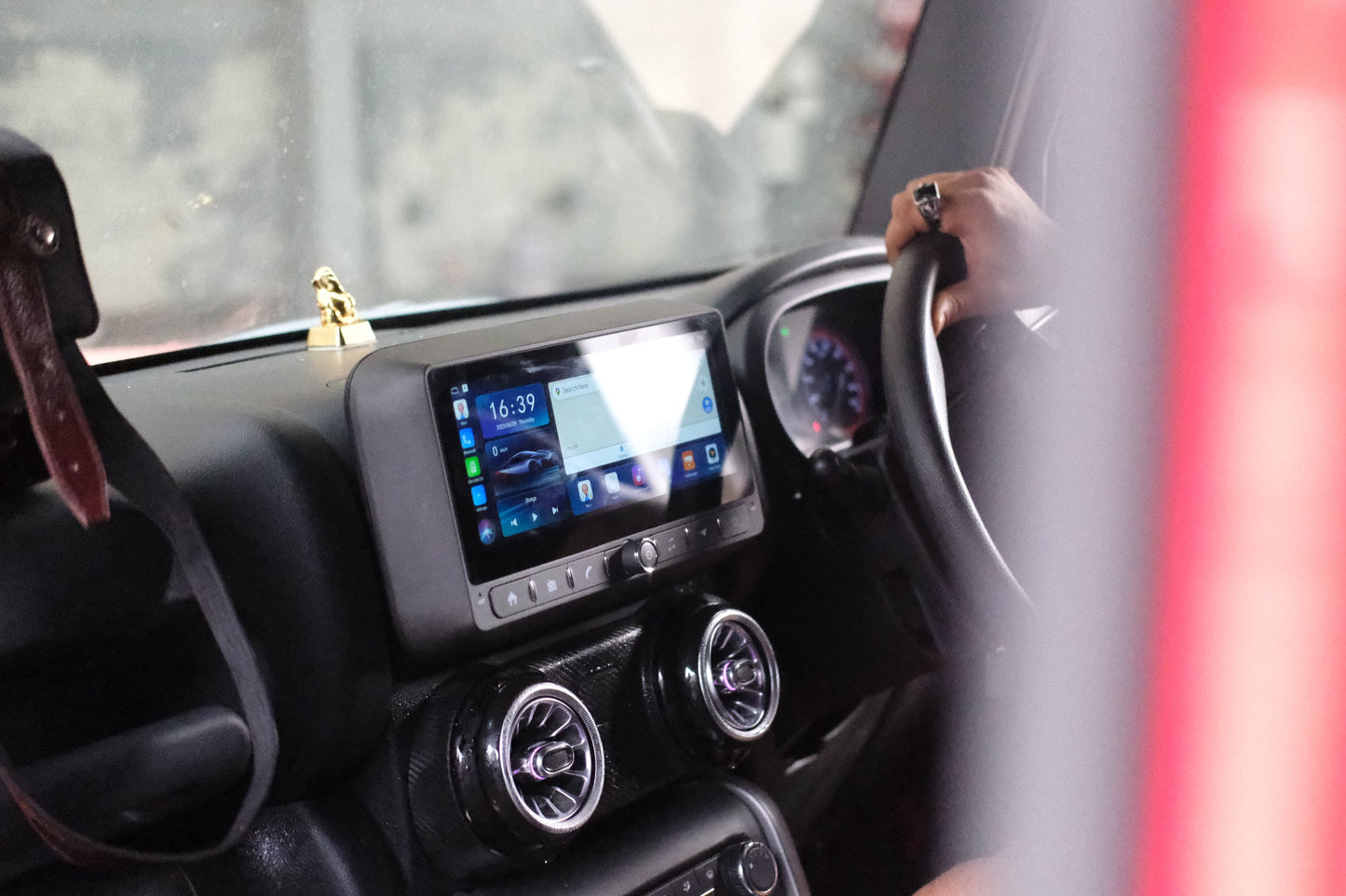 Mahindra Thar MAX PAD Series 2020+ Android OEM Design Carplay Navigation
